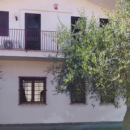 Сasa de vacaciones Lara Pescara